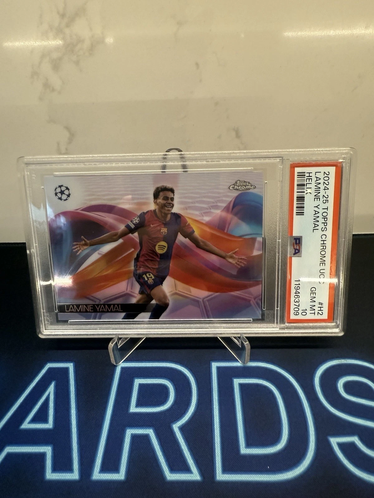 PSA10 Topps Chrome Lamine Yamal Helix H-2 2025